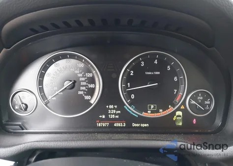 2014 BMW X3 xDrive28I z USA, uszkodzony, nr VIN 5UXWX9C57E0D41843